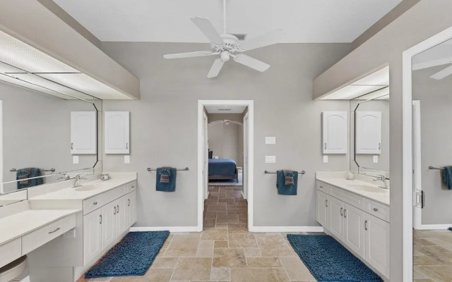 1417 Blue jay Court