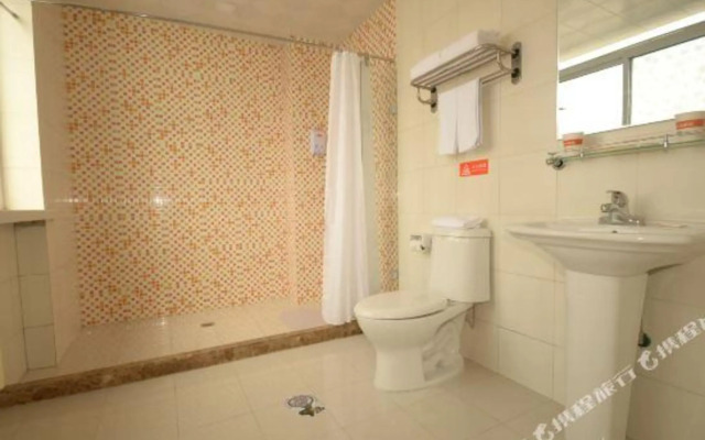 Home Inn (Baoding Qingyuan Lianchi South Street Branch)