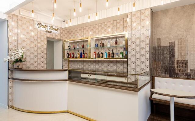 Petit Hotel