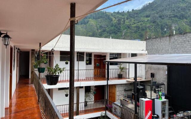 El Jardín Escondido Party Hostel