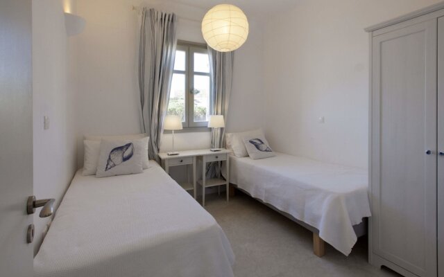 Dream Villa near Kid's Beach by VillaRentalsgr