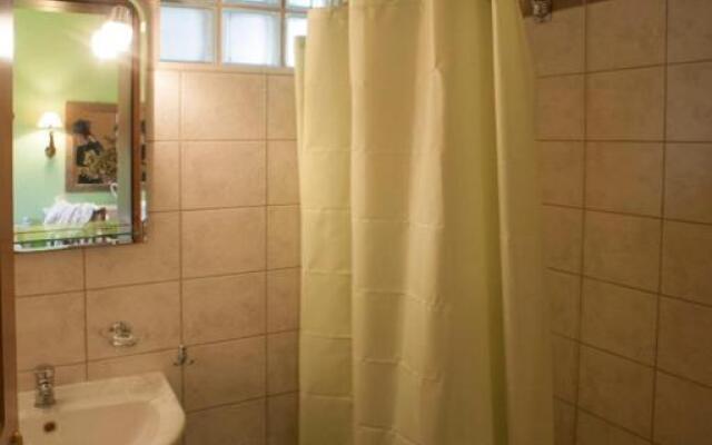 Skourgias Rooms