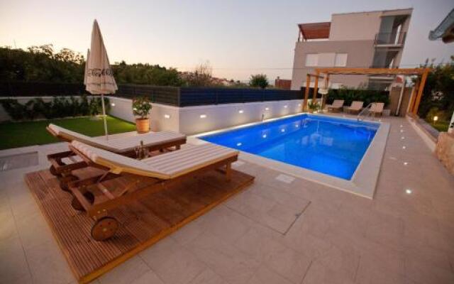 Apartments Guc