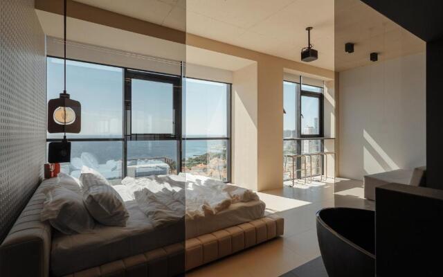 Sea and Sky Apartment