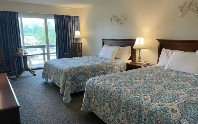 The Seasons Lodge