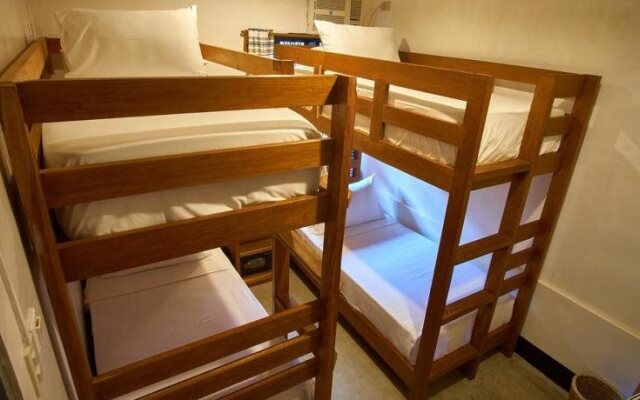 Amakan Bed Bunk Breakfast