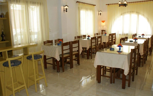 Zeus Hotel