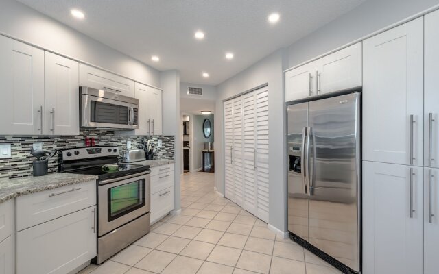 Vista Verde East 2-212