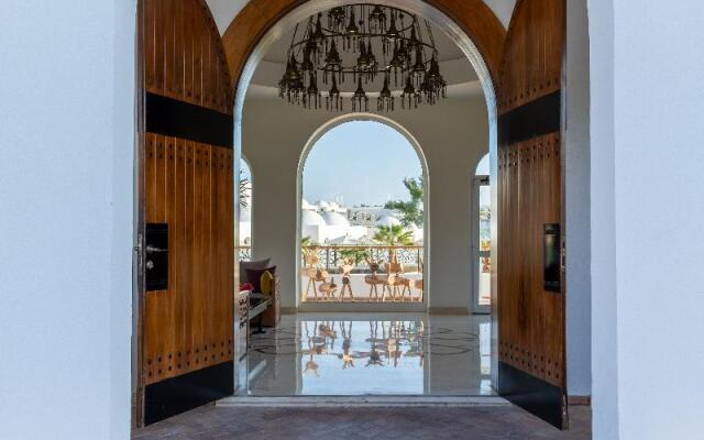 Fort Arabesque Resort, Spa & Villas