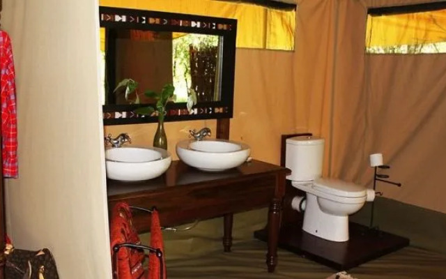 Mara Ngenche Safari Camp