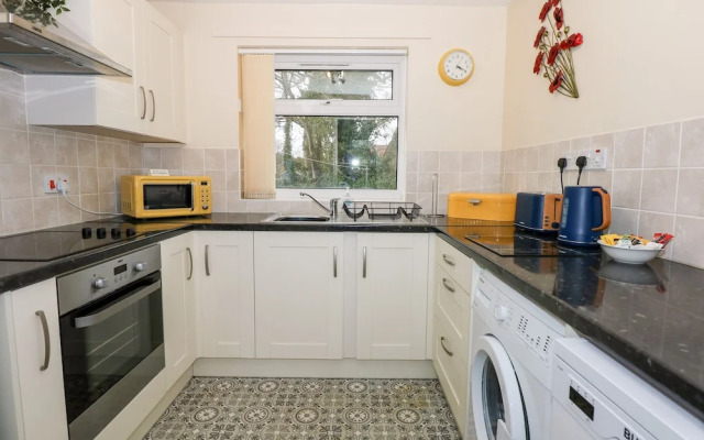 8 Royal Chalet Park