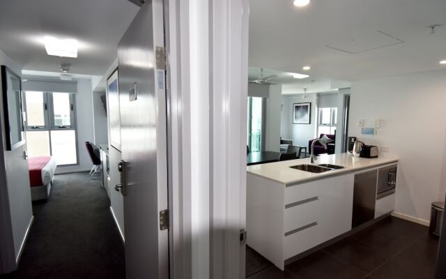 H 105 Mitchell Hotel and Apartments