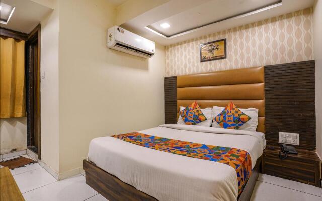 Fabhotel Silver Palace