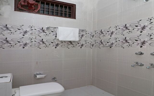 OYO 12191 Hotel Airlift