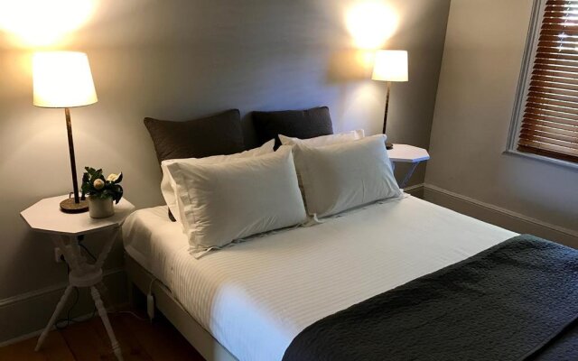 Fig Cafe and Accommodation