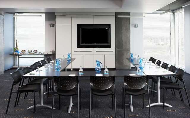 Alt Hotel Toronto Airport