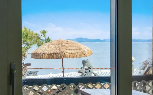 Taean Tteulapbada Pension