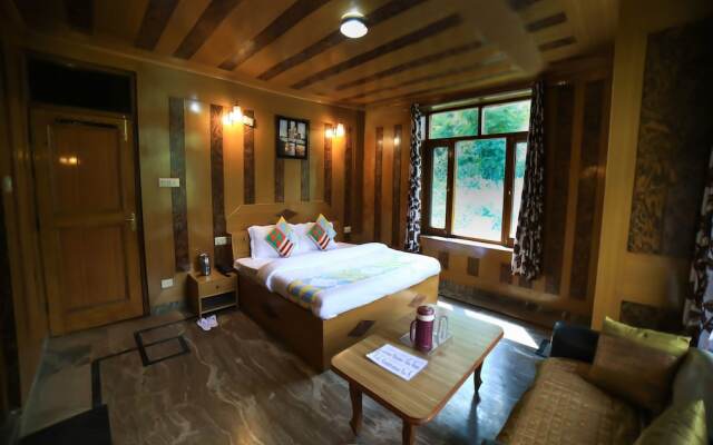 OYO 16368 Home Apple View Premium Studio Shanag