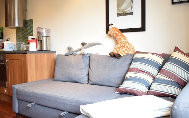 2 Bedroom Home In London