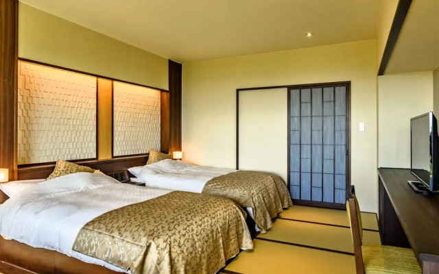 Omuro no Mori Gyokusui - 13 years or older -