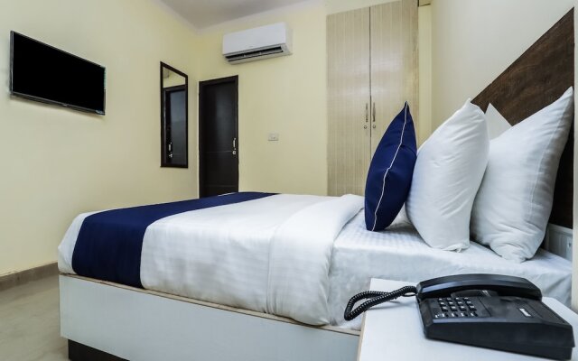 OYO SilverKey 27892 Shanti Complex