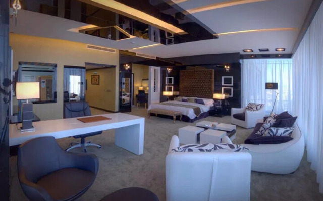 Darvishi Royal Hotel