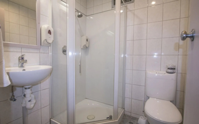 Hotel Waterloo & Backpackers