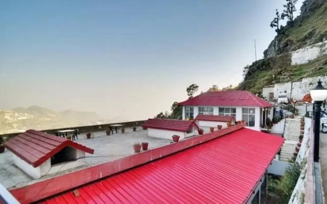 Hotel Queen of Hills