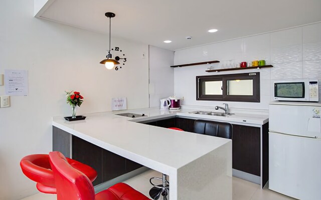 Tongyeong Mari Joa Pension