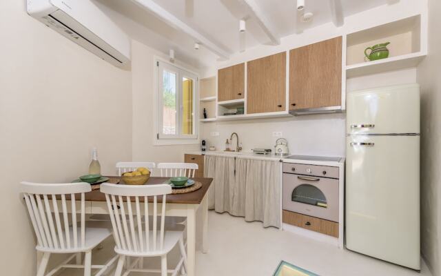 KLIMA BAY Beachfront Boutique Houses