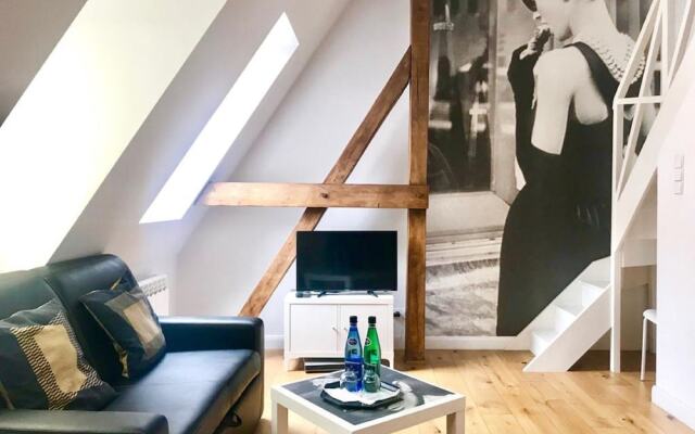 Apartamenty Cinema