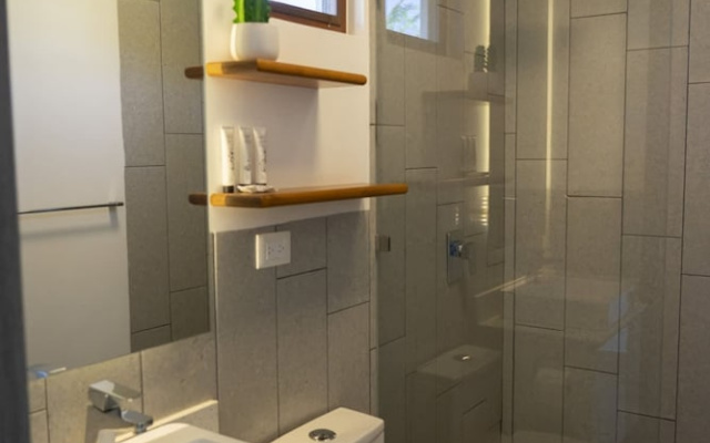 Direct Entry Pool 7 Guests 2 Bedrooms