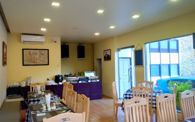 Aye Chan Thar Hotel