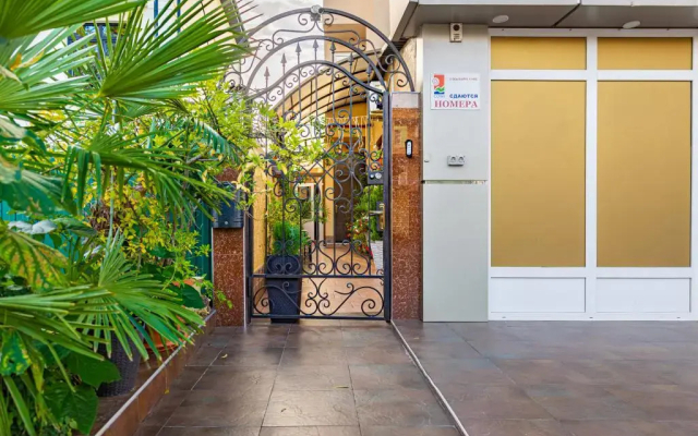 Mart Guest House