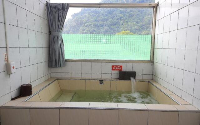 Yotai Spring Guest House