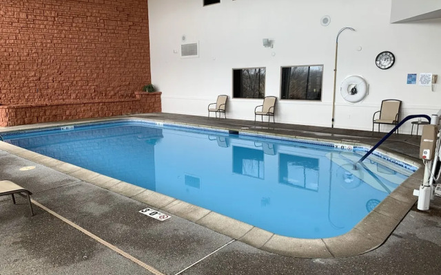 Longhollow Point Inn Studio 1105