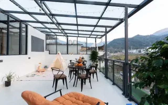 Yuheyi Homestay (Huangling Scenic Area Branch)