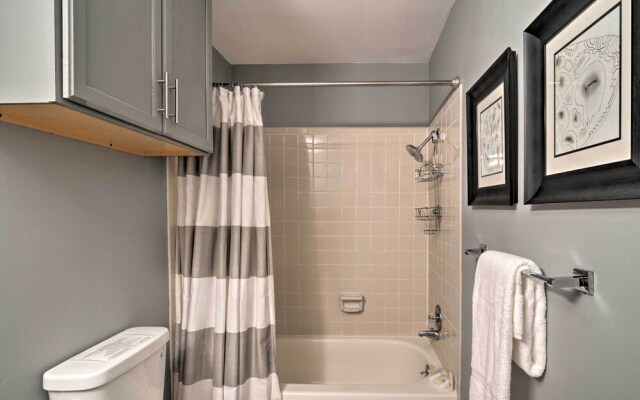 Waterfront Lake Travis Home w/ Pool Access!