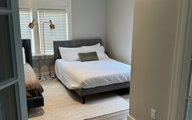 The Luxe Spot Suites
