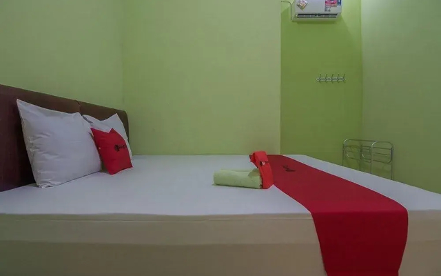 RedDoorz near Kampus UMP Purwokerto