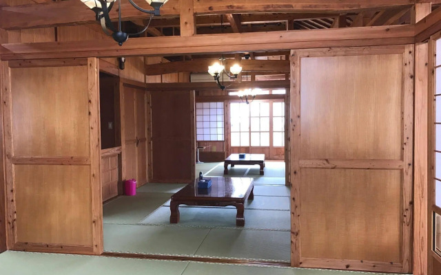 Traditional Villa Kin Shibiranka