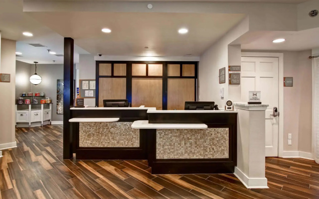 Homewood Suites By Hilton Memphis Poplar