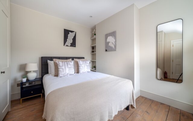 5 Bed Apartment in Clapham