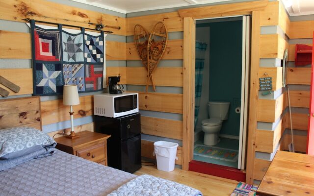 Mikinaak Cottage & Cabin Rentals