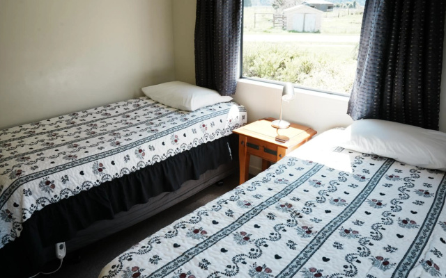 Sunset Motel – Guest Rooms – Fox Glacier