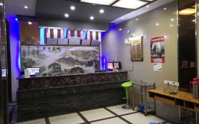 Kunshan Youjian Hotel (Huaqiao Huaxi Park Subway Station)