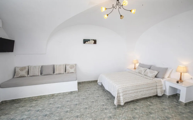 Santorini View Studios-Adults Only