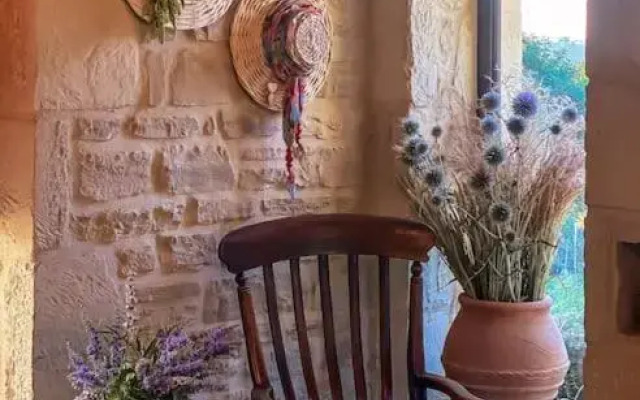 Olive Land - Γη Της Ελιας / Stone Villa.