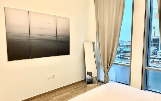 Stunning 1bedroom With Balcony in Al Habtoor City