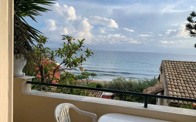 Glyfada Two Floors Maizonette Aa2 62